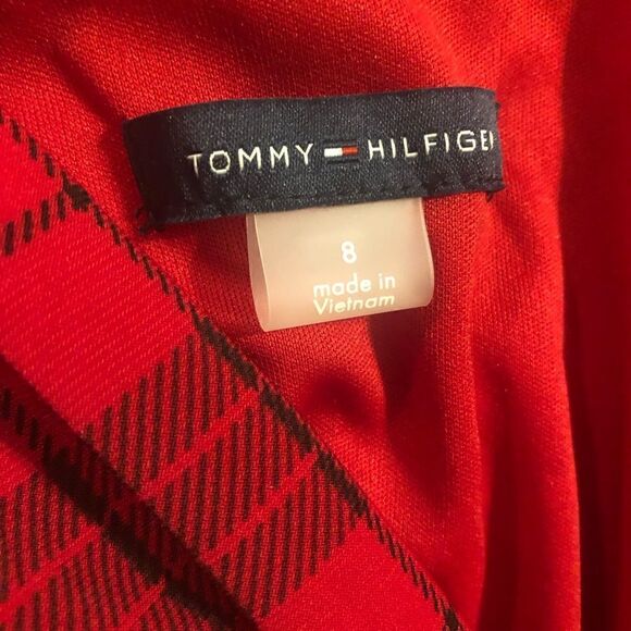 NWT Tommy Hilfiger Sleeveless V-Neck Red Dress With Black Lines and Black Belt - Picture 6 of 6